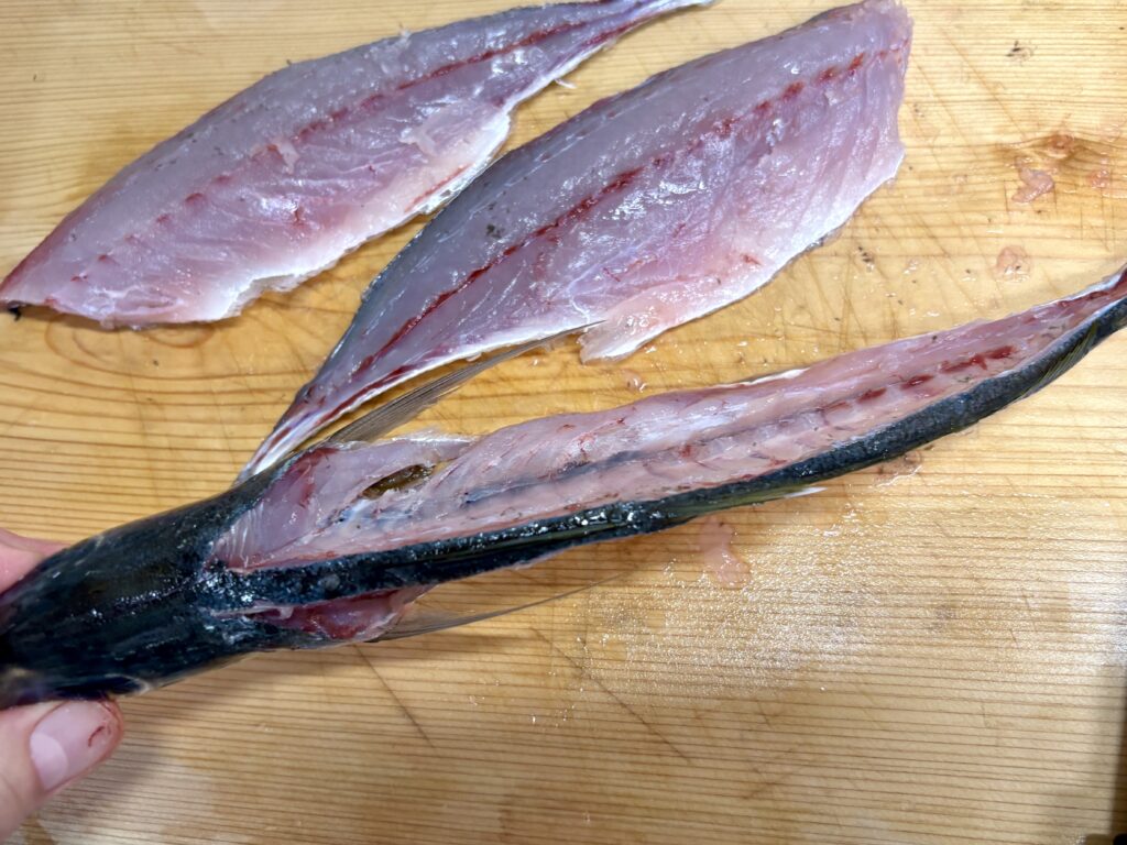 萩ふくやが所在する　着物の似合う街、萩市は、荒波の日本海に面して、魚も美味しい。