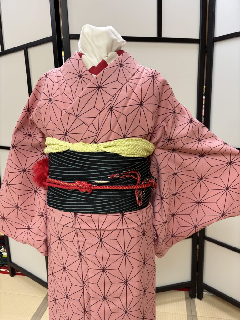 禰豆子キャラクターのカラーを使ったコーディネート
