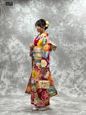 背の高いお嬢さんは大柄の振袖が似合います