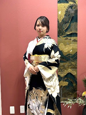 虎柄の振袖を着たお嬢さん