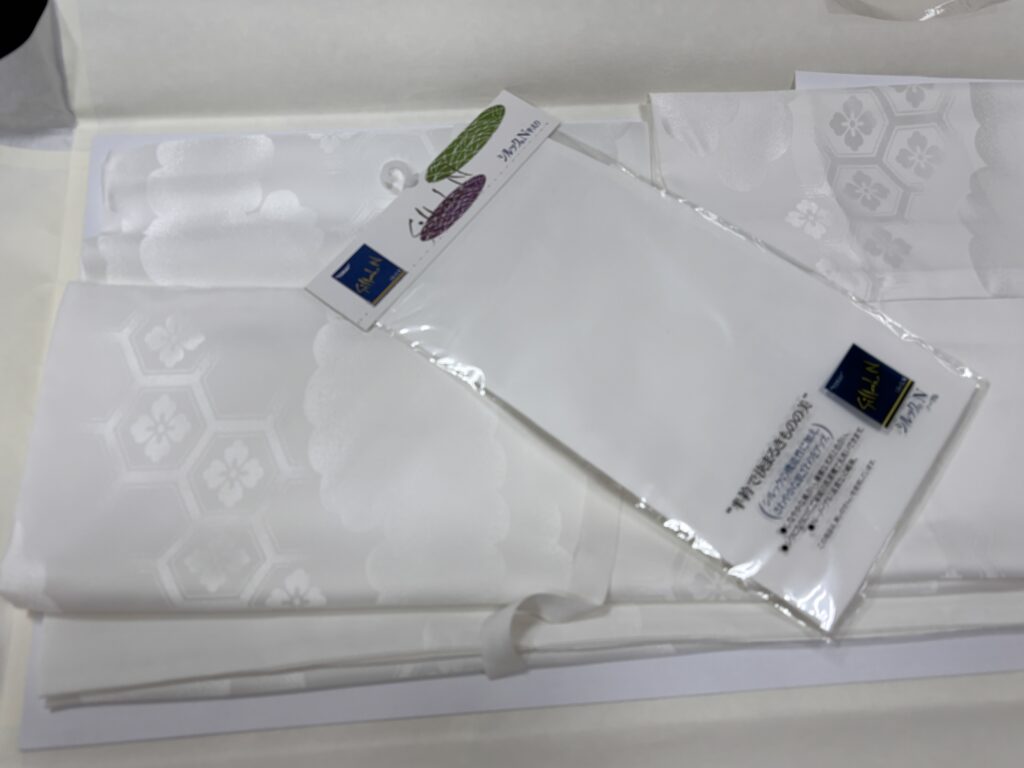 半衿を付ける前の長襦袢