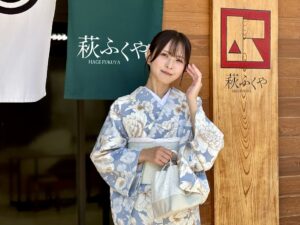 水色の着物でモデル撮影