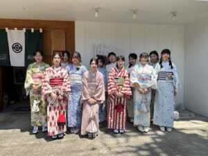 香港の大学生17名が着物体験