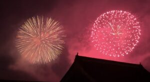 萩の夏祭り、大輪の花火